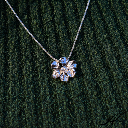 Grand Geranium Necklace