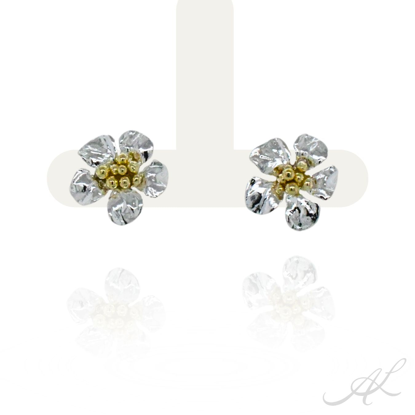 Geranium Stud Earrings