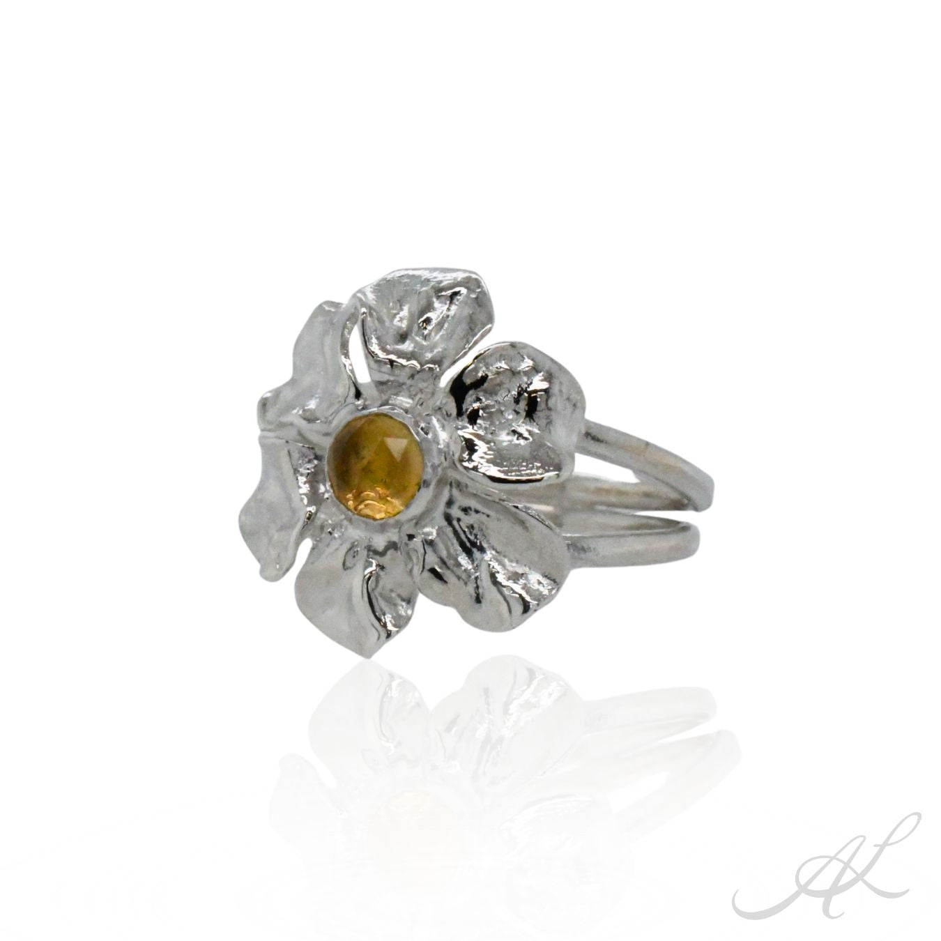 Sunlit Geranium Ring