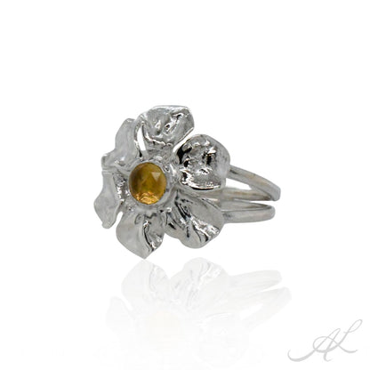 Sunlit Geranium Ring
