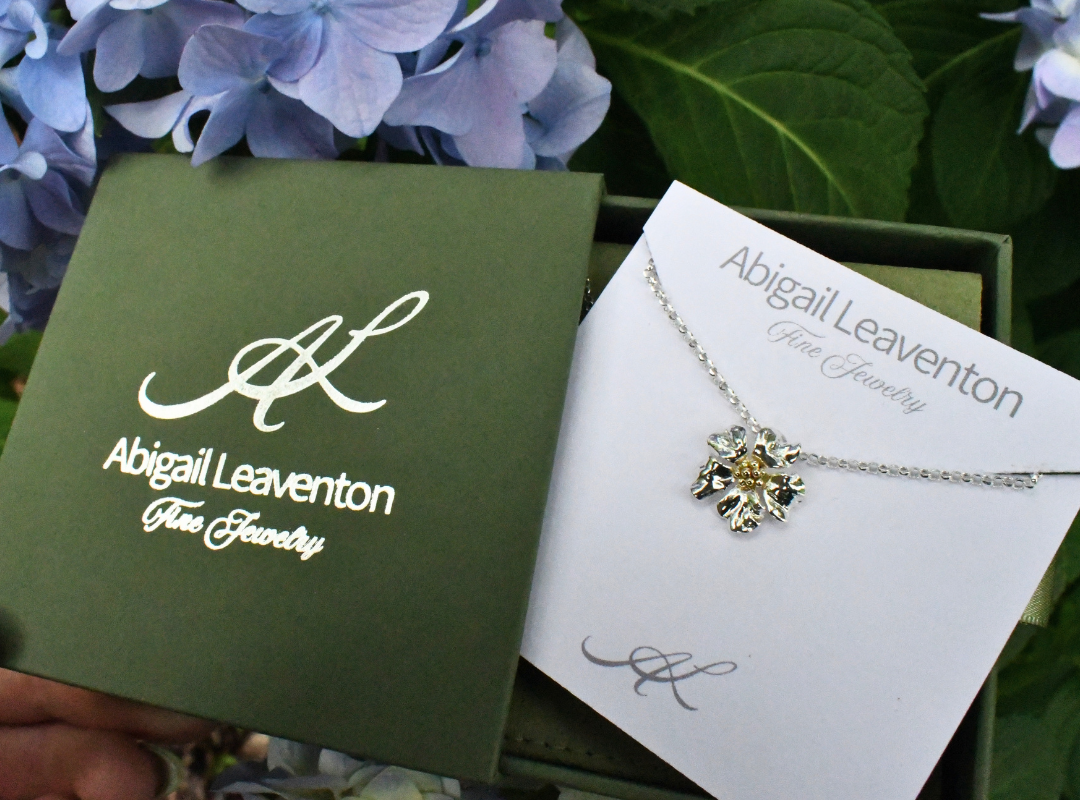Geranium Necklace