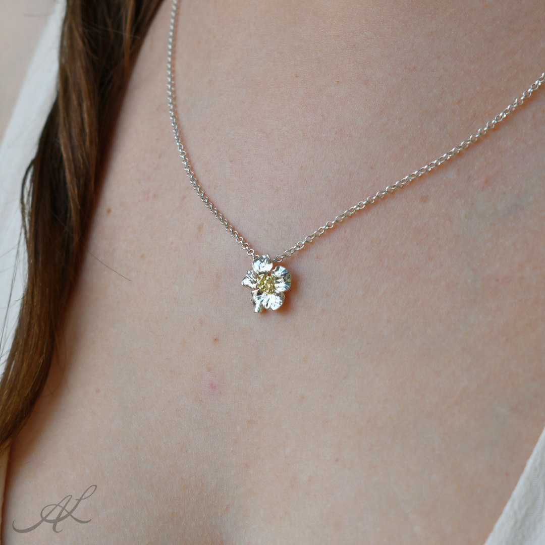 Geranium Necklace