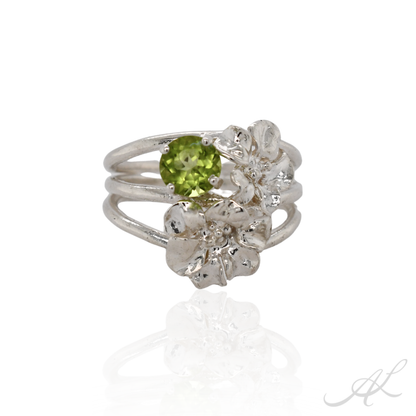 Sparkling Geranium Ring, peridot sterling silver