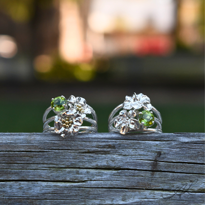 Sparkling Geranium Ring, peridot gold outdoor