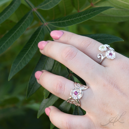 Swaying Sisters Ring
